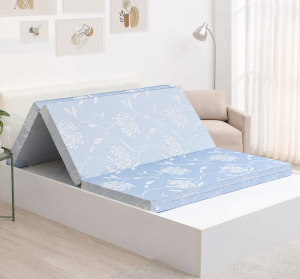 Đệm bông ép Sông Hồng vỏ gấm gập 3