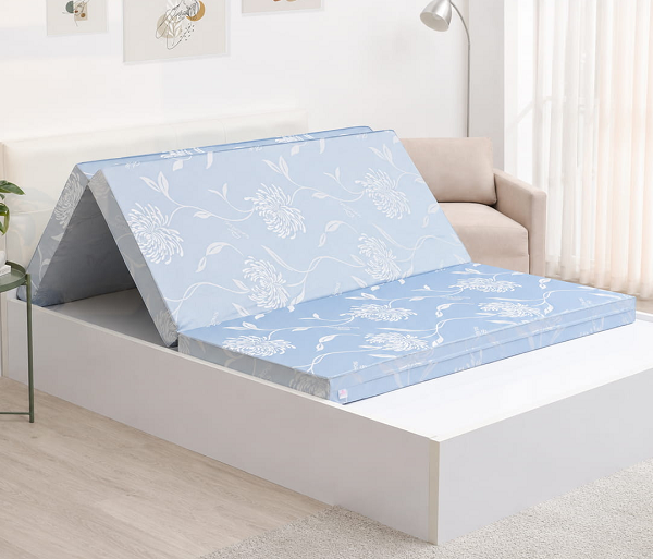 Đệm bông ép Sông Hồng vỏ gấm gập 3