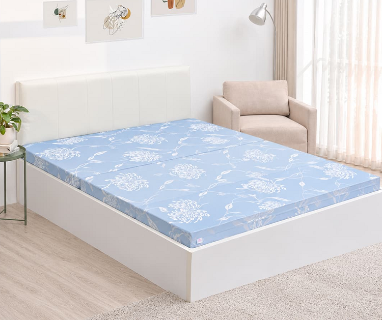Đệm bông ép Sông Hồng vỏ gấm gập 3