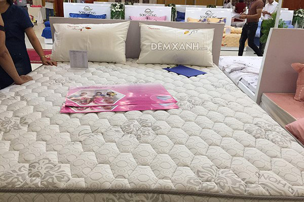 chăn ga gối Sông Hồng