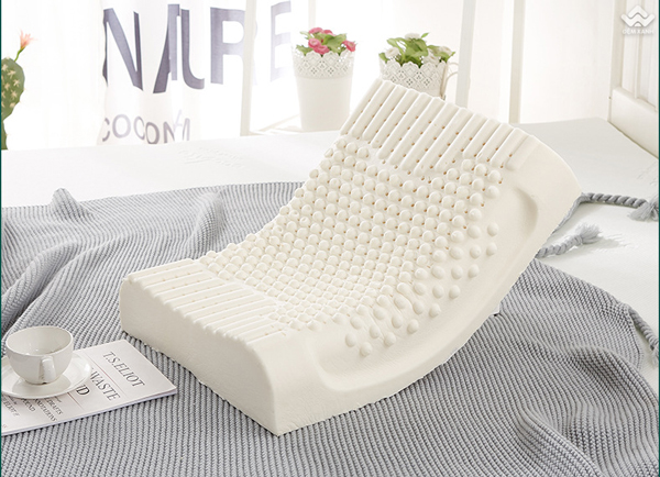 gối cho tư thế ngủ nghiêng