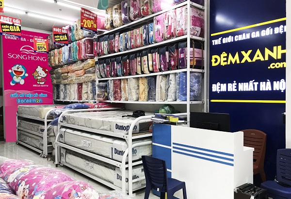 Việc mua chăn ga gối đệm Sông Hồng tại đại lý chính hãng giúp bạn yên tâm mua được sản phẩm chính hãng với mức giá ưu đãi