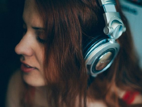 Tiếng ồn trắng là gì? Có lợi hay có hại?